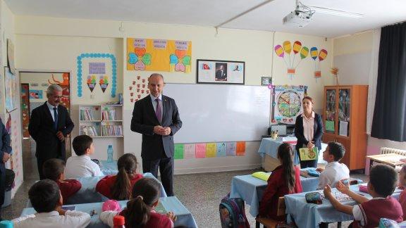 İlçe Milli Eğitim Müdürümüz Refik OLGUN, Atatürk İlkokulu ve Namık Kemal Ortaokulu Ziyaret Etti