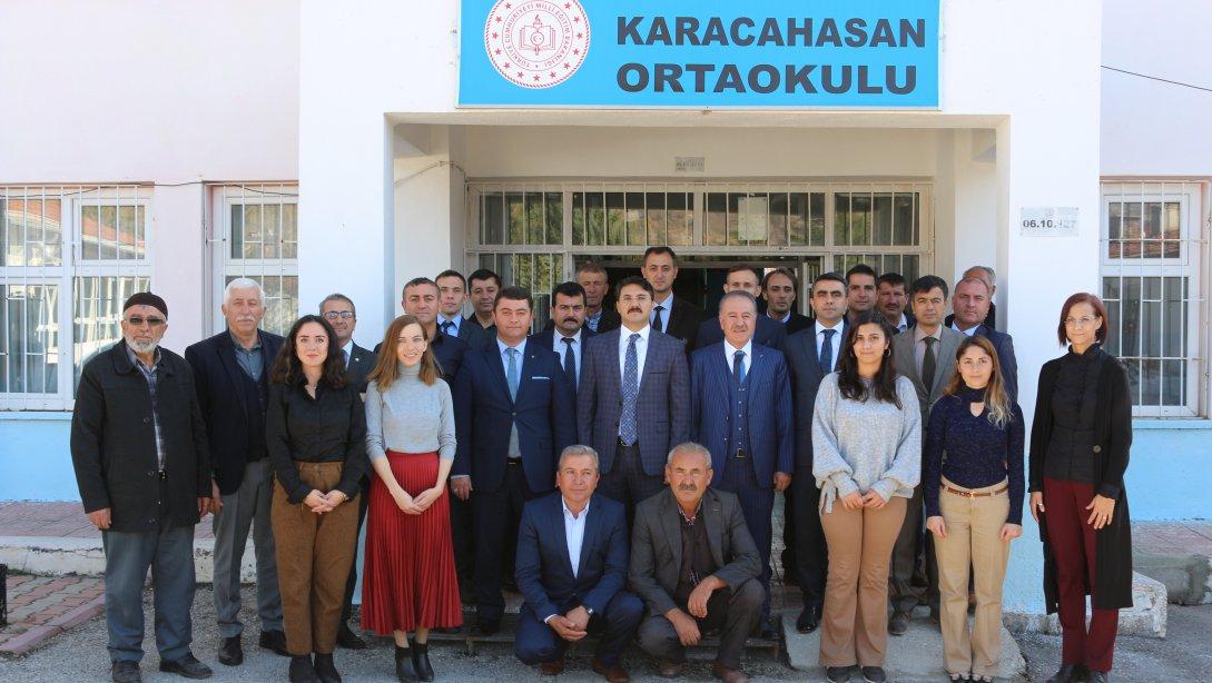 İlçe Kaymakamı Turgay ÜNSAL ve İlçe Milli Eğitim Müdürümüz Aytaç ÖZEL Karacahasan İlk ve Ortaokulu'nu Ziyaret Etti