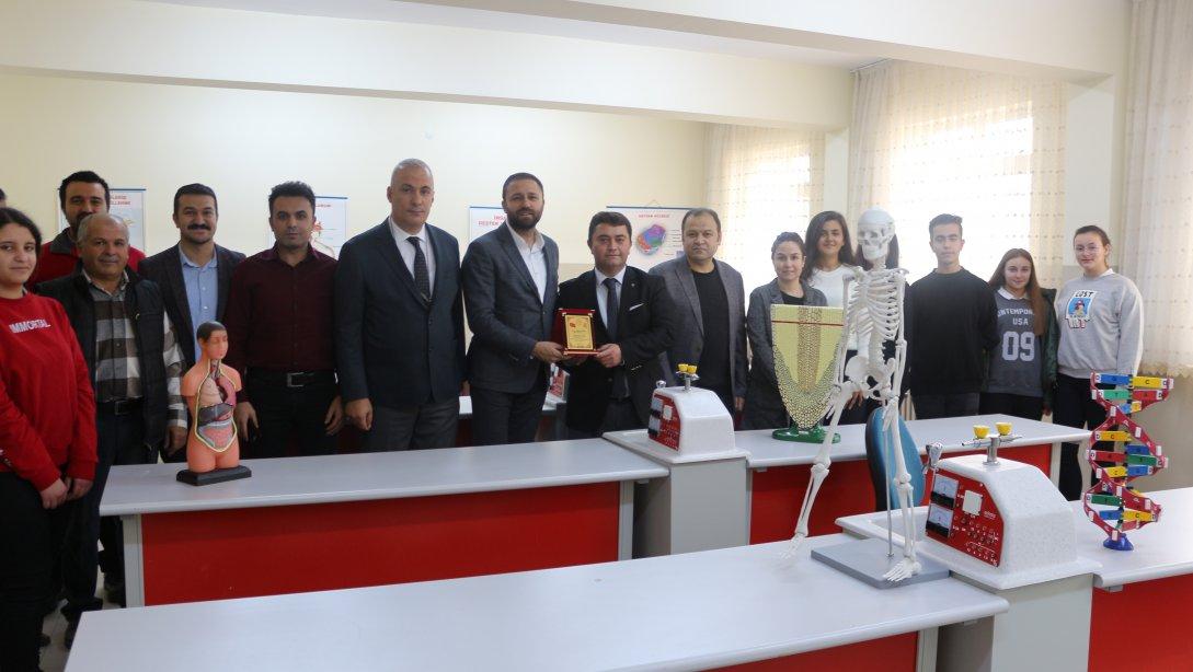Gazi Şahin Anadolu Lisesi Biyoloji Laboratuvarı Türk Henkel A.Ş. Tarafından Yenilendi