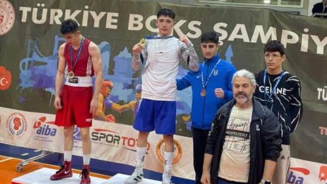 Boksörümüz Türkiye Şampiyonu