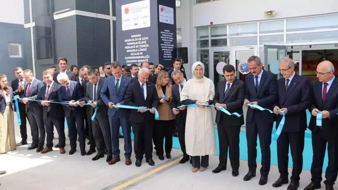 Elmadağ Özdemir Bayraktar Havacılık ve Uzay Teknolojileri MTAL İmza ve Açılış Töreni Gerçekleştirildi